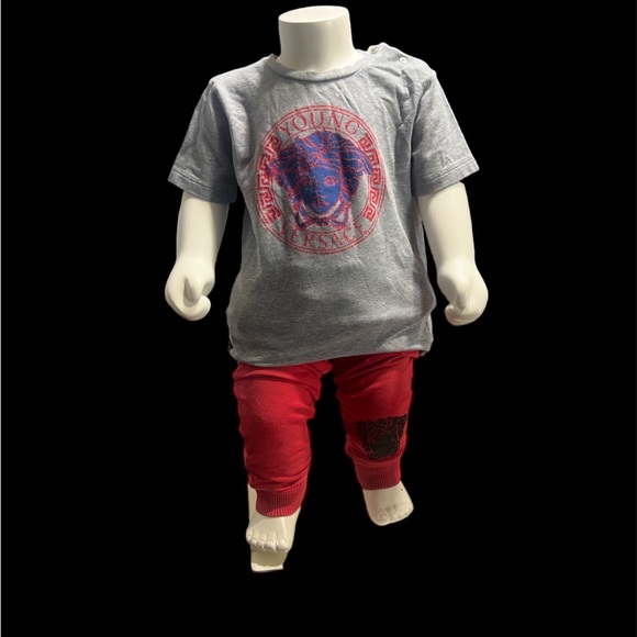 Versace - Picture 1 of 3